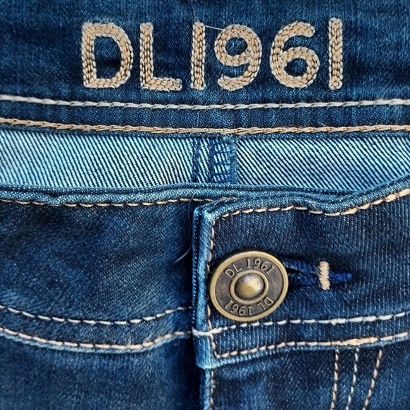 DL1961 Jennifer Bootcut Jean - Picture 6 of 10